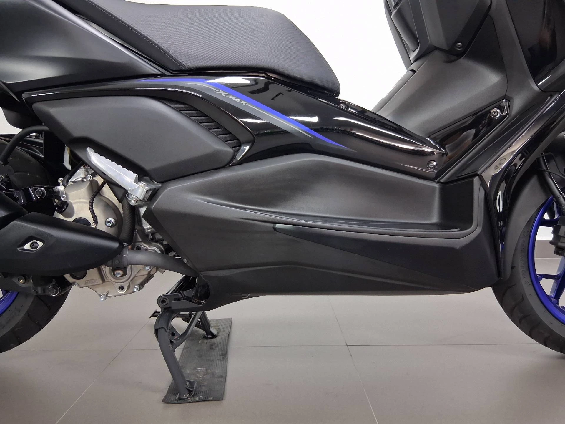 YAMAHA XMAX 300 CONNECTED ABS