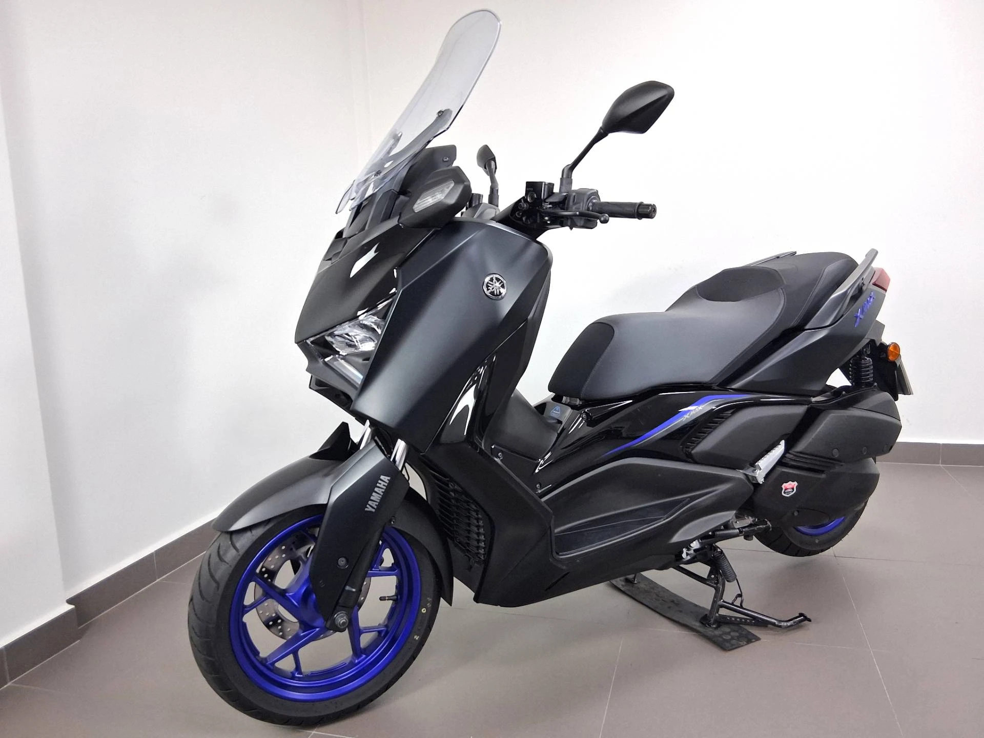 YAMAHA XMAX 300 CONNECTED ABS