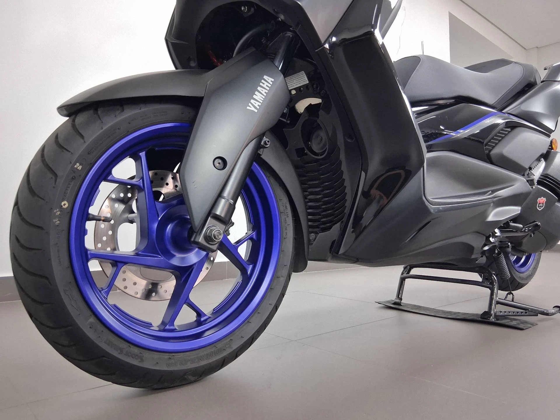 YAMAHA XMAX 300 CONNECTED ABS