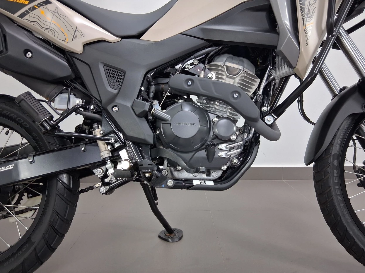 HONDA XRE 300 SAHARA ADVENTURE