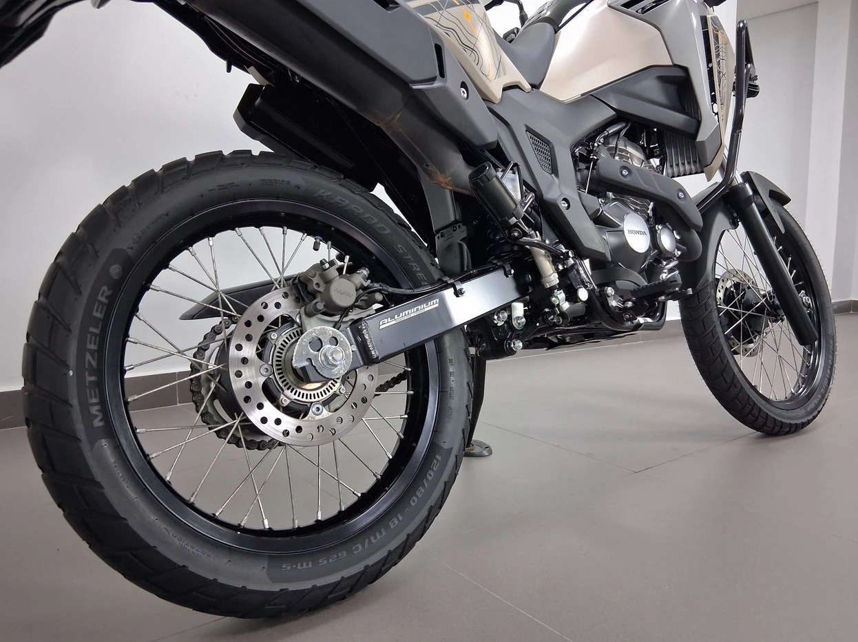 HONDA XRE 300 SAHARA ADVENTURE