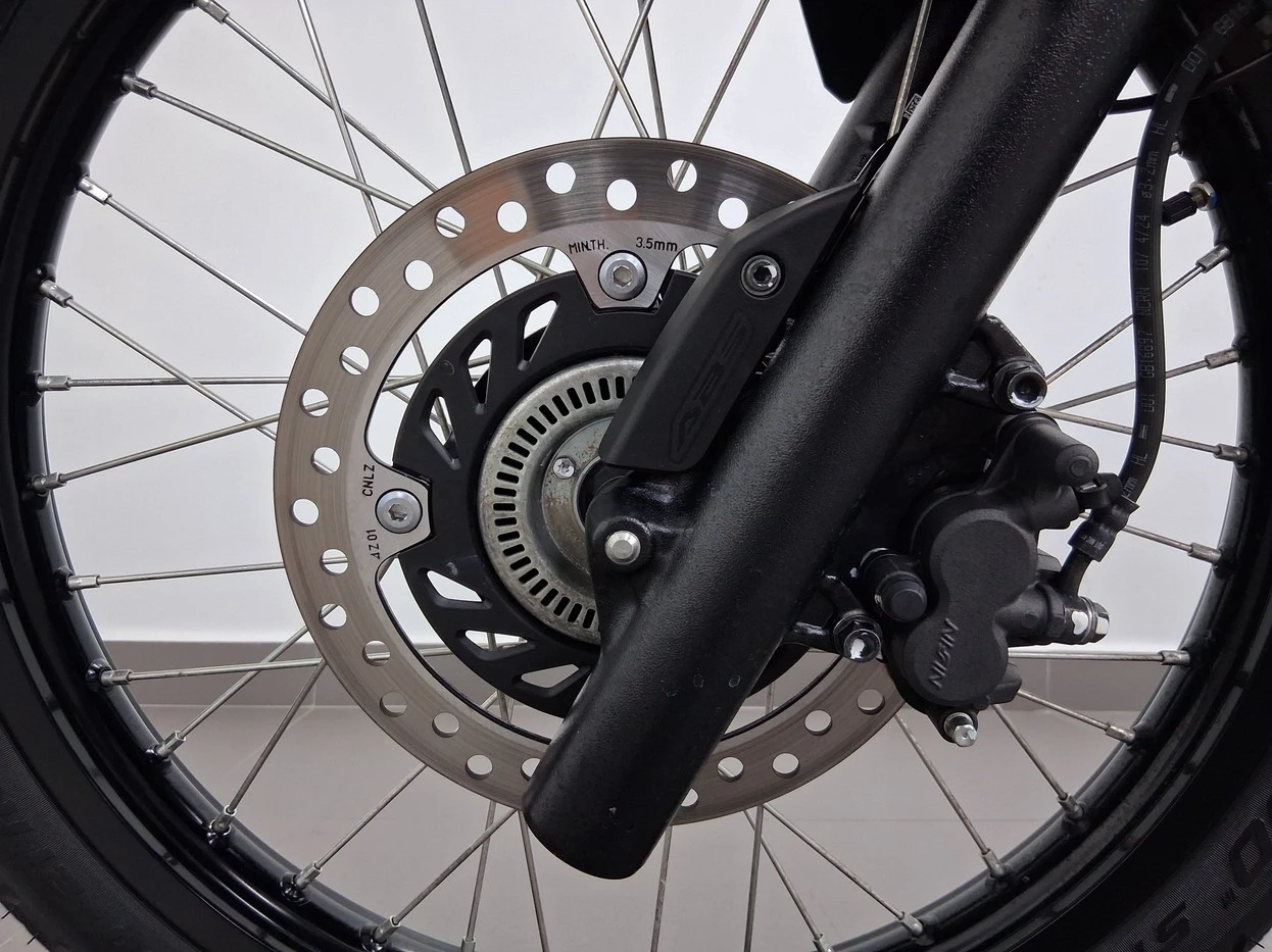 HONDA XRE 300 SAHARA ADVENTURE