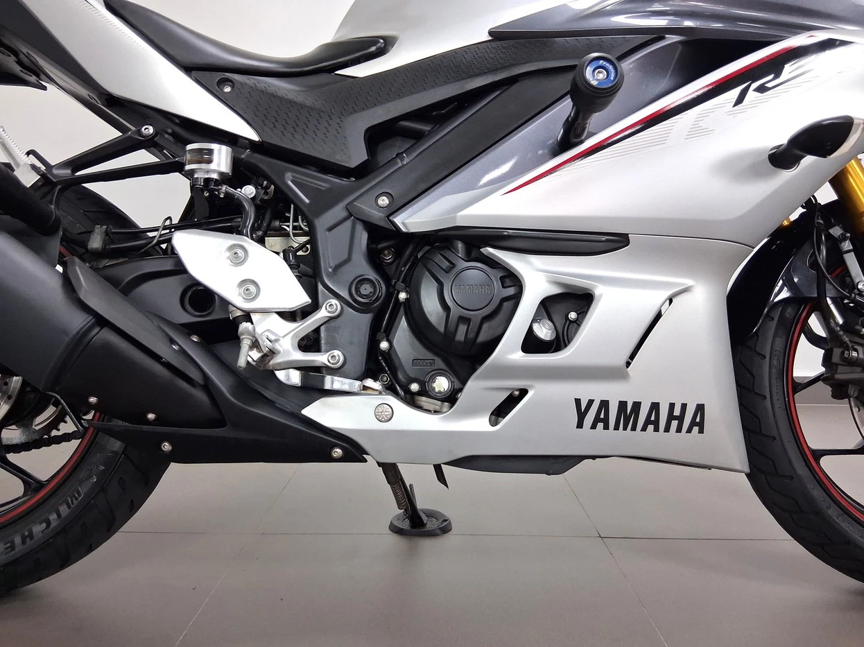 YAMAHA YZF R3 ABS