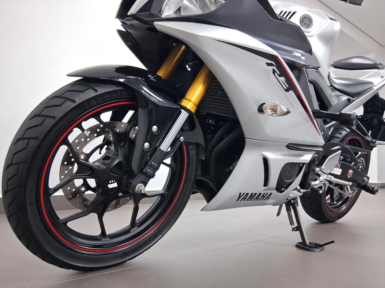 YAMAHA YZF R3 ABS