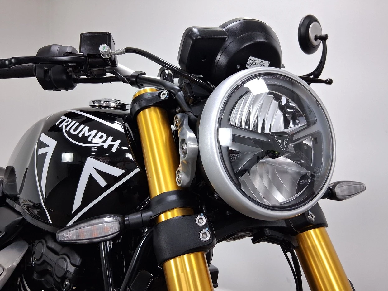 TRIUMPH SPEED 400