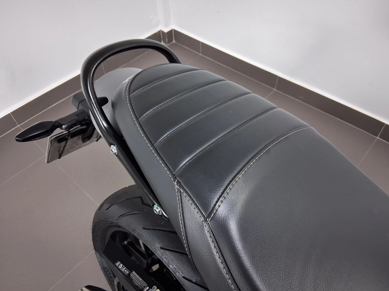 TRIUMPH SPEED 400