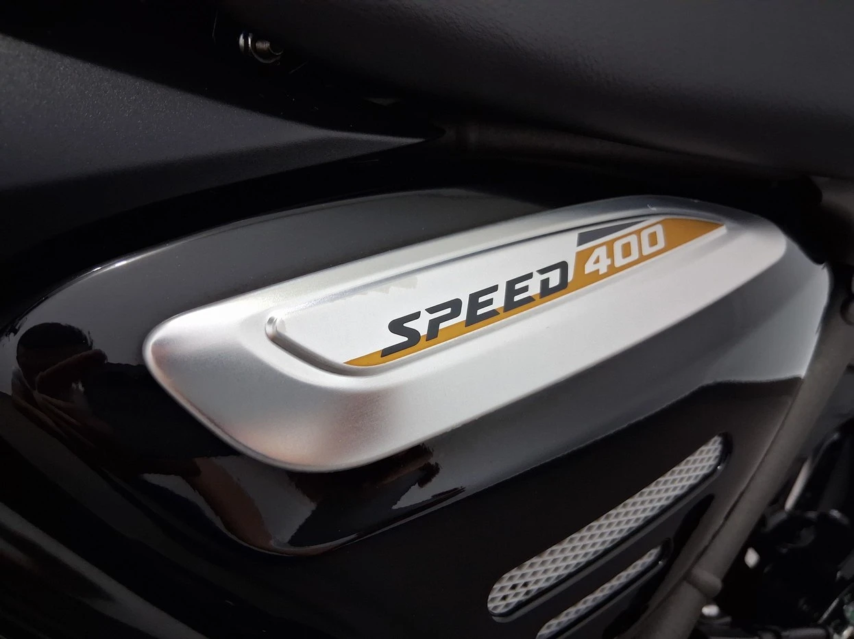 TRIUMPH SPEED 400