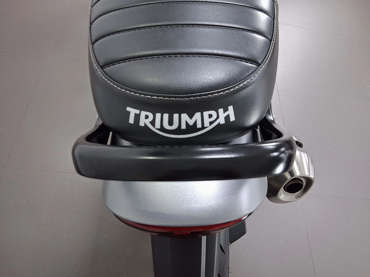 TRIUMPH SPEED 400