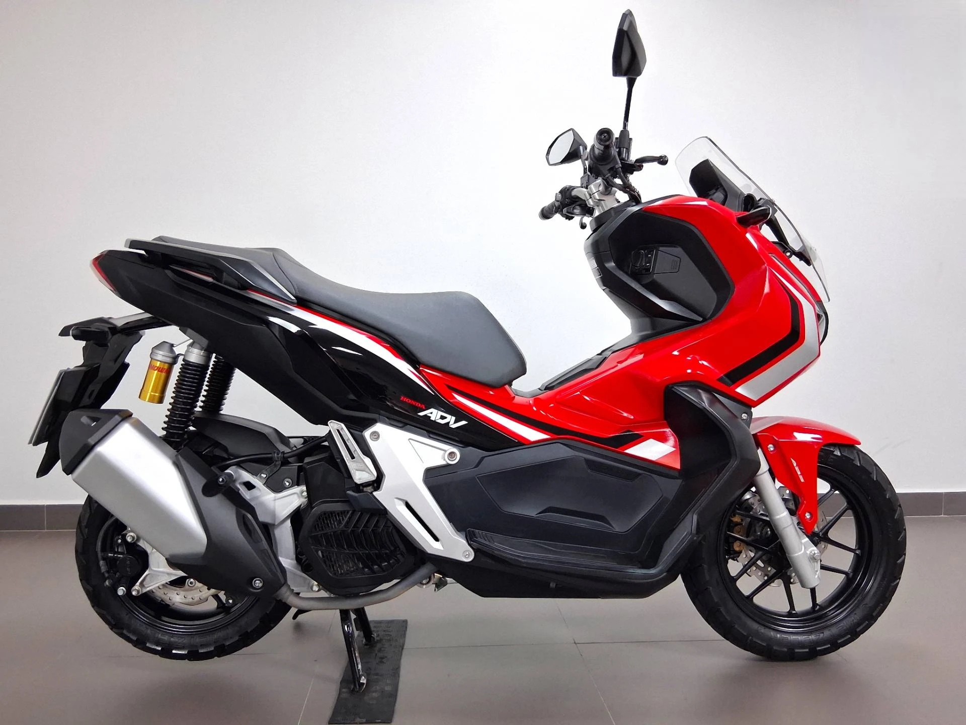 HONDA ADV 150