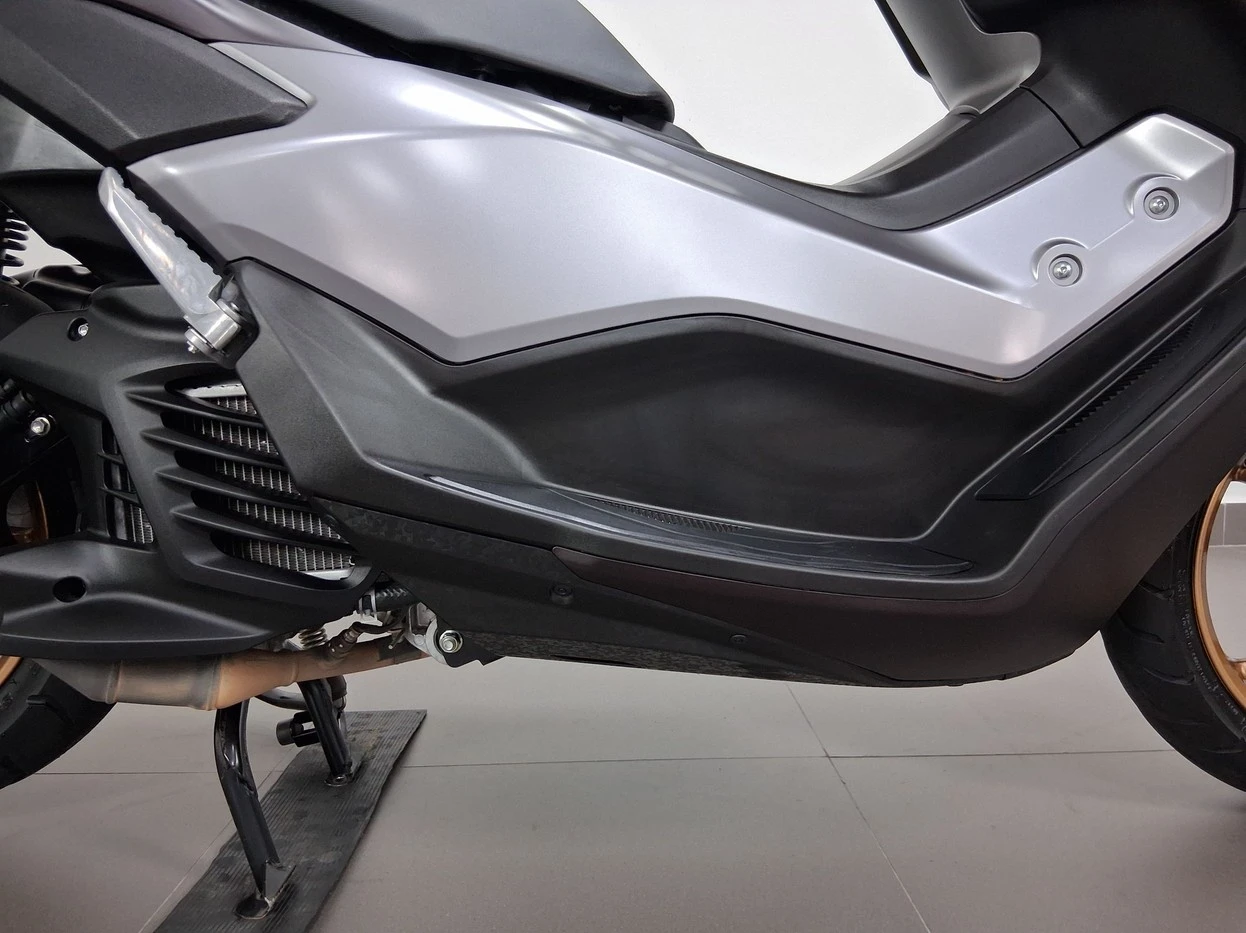 YAMAHA NMAX CONNECTED 160 ABS