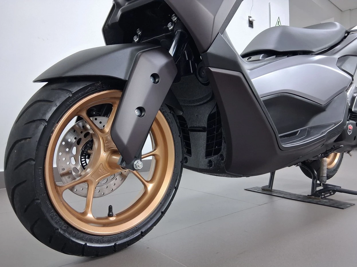 YAMAHA NMAX CONNECTED 160 ABS