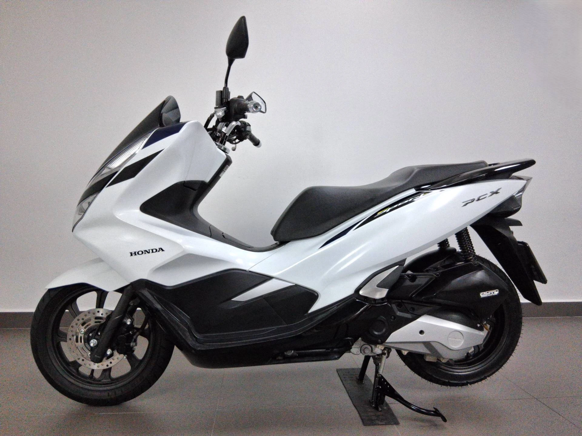 HONDA PCX 160 DLX