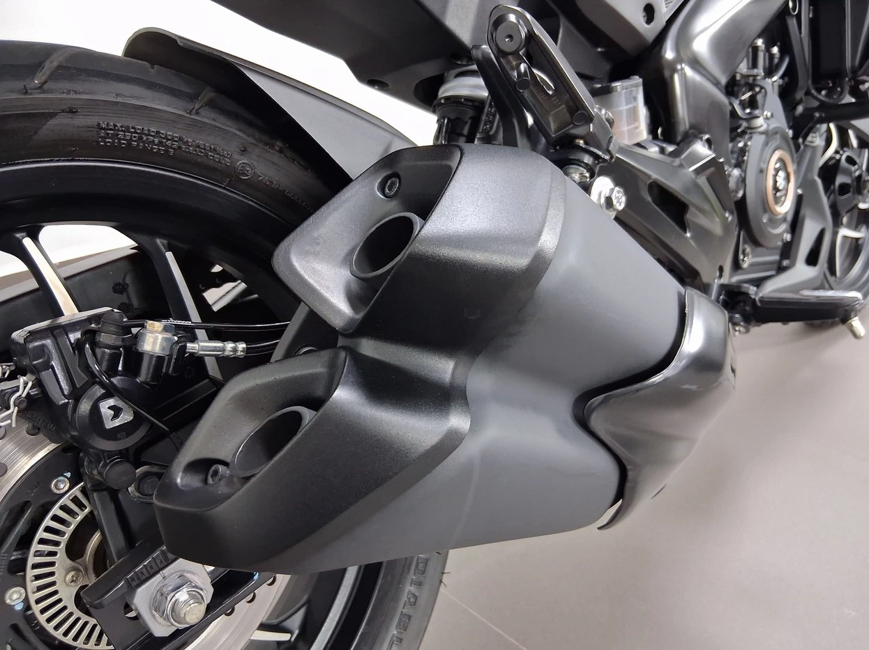 BAJAJ DOMINAR 400