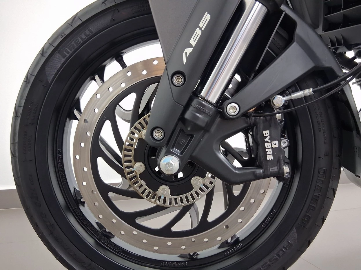BAJAJ DOMINAR 400