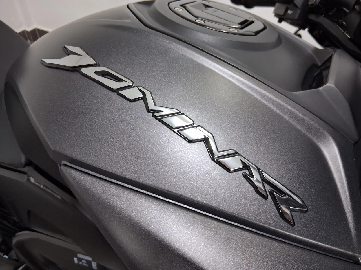 BAJAJ DOMINAR 400