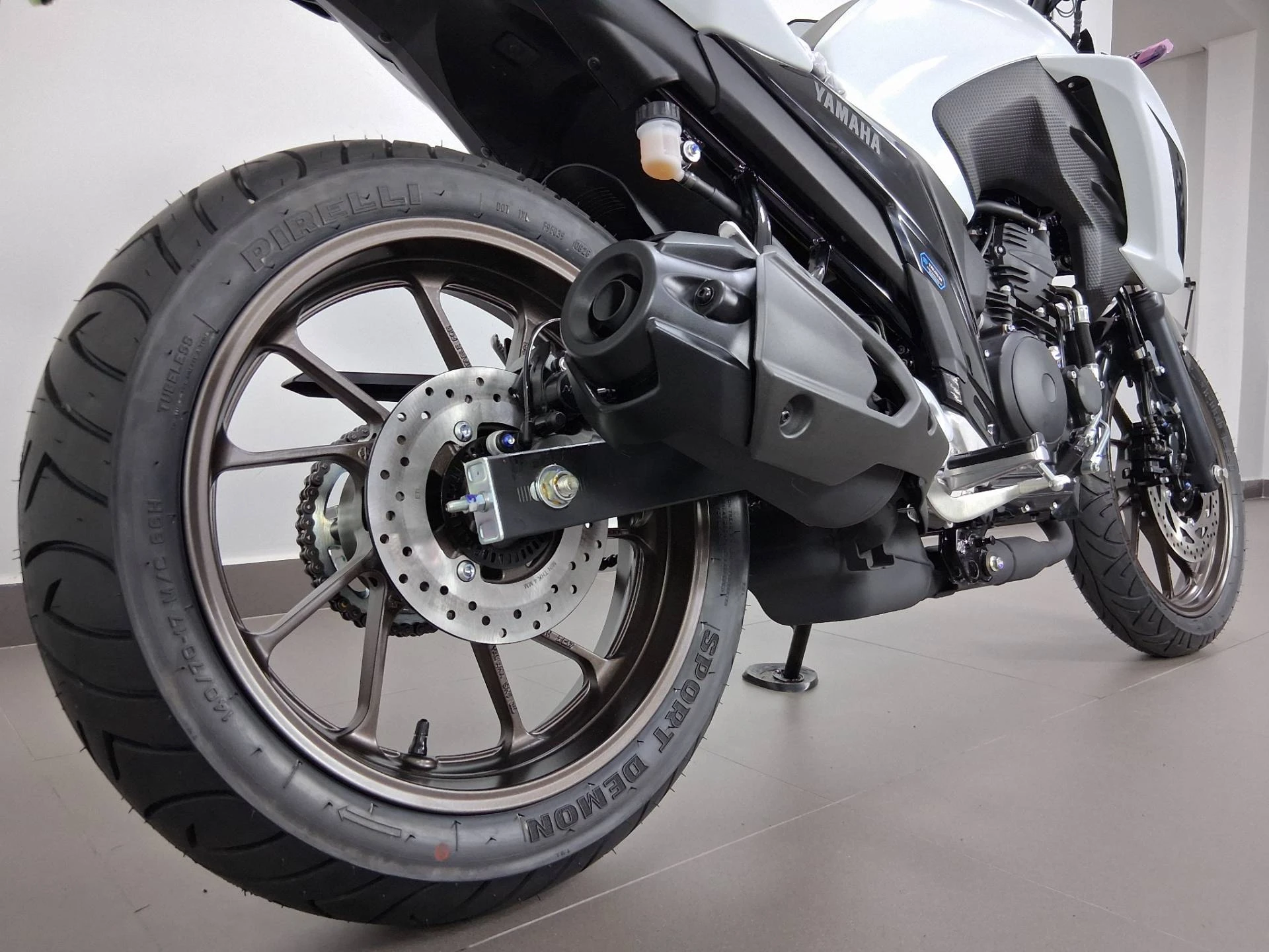 YAMAHA FZ25 FAZER CONNECTED ABS