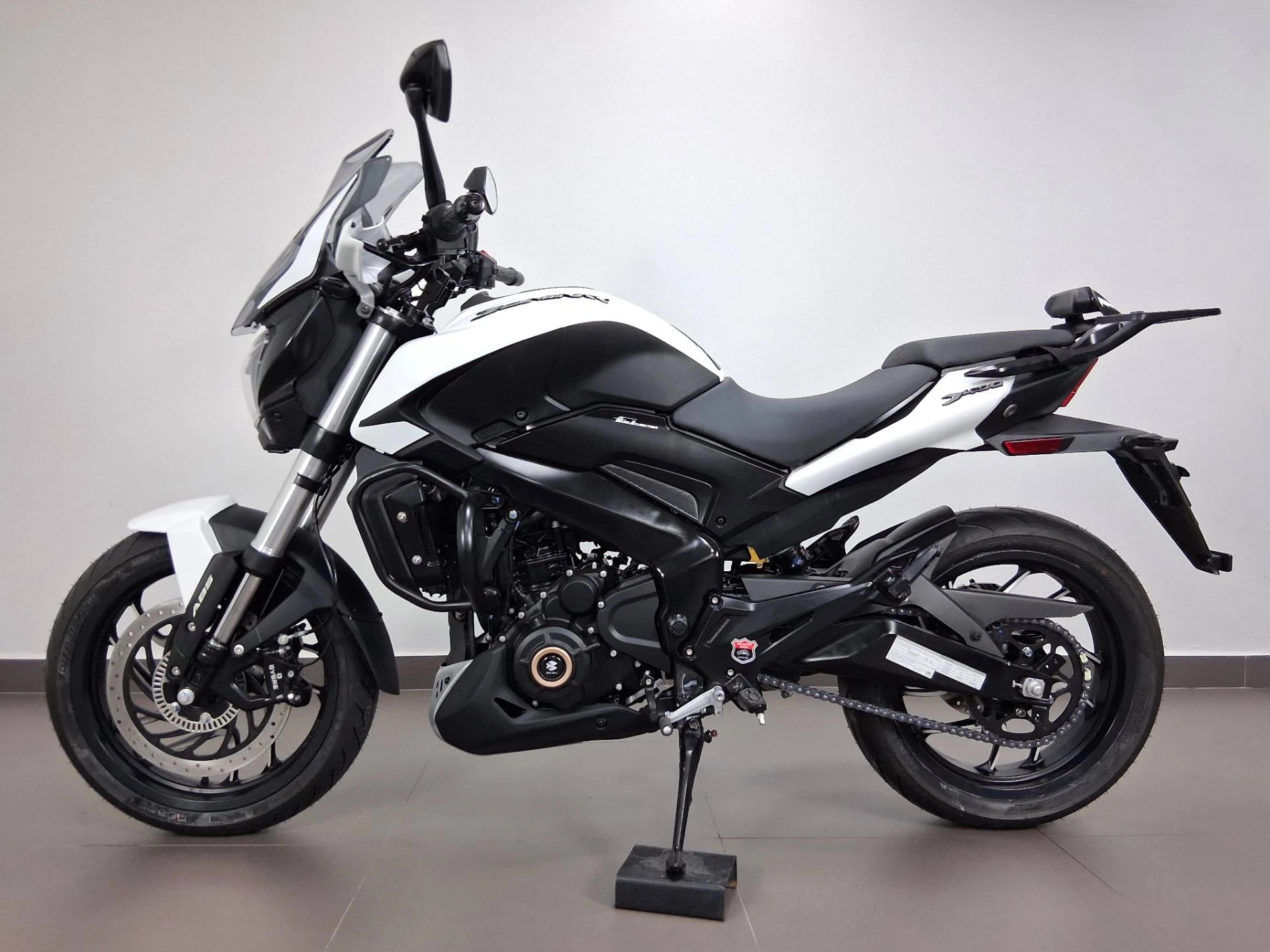 BAJAJ DOMINAR 400