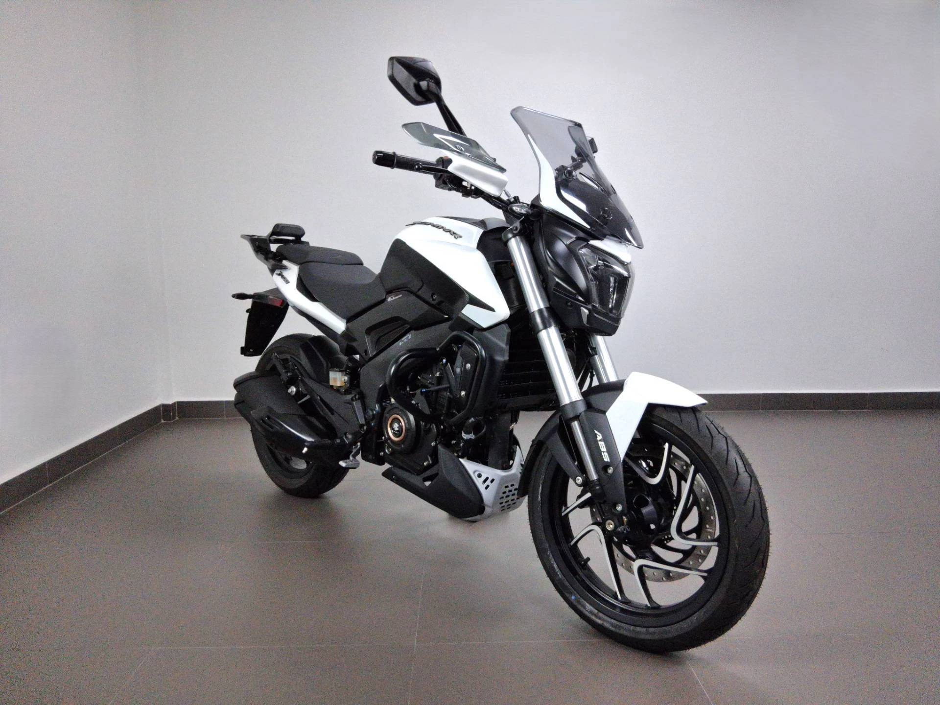 BAJAJ DOMINAR 400