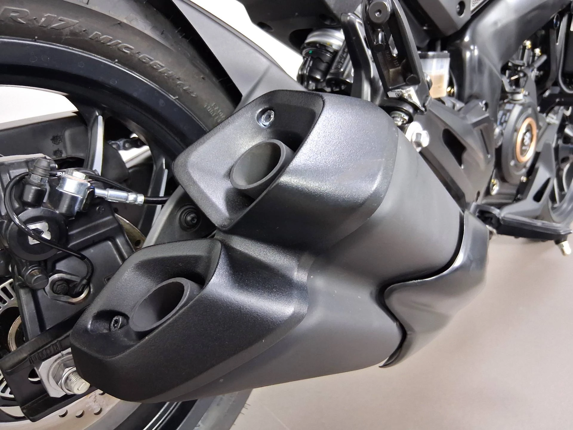 BAJAJ DOMINAR 400