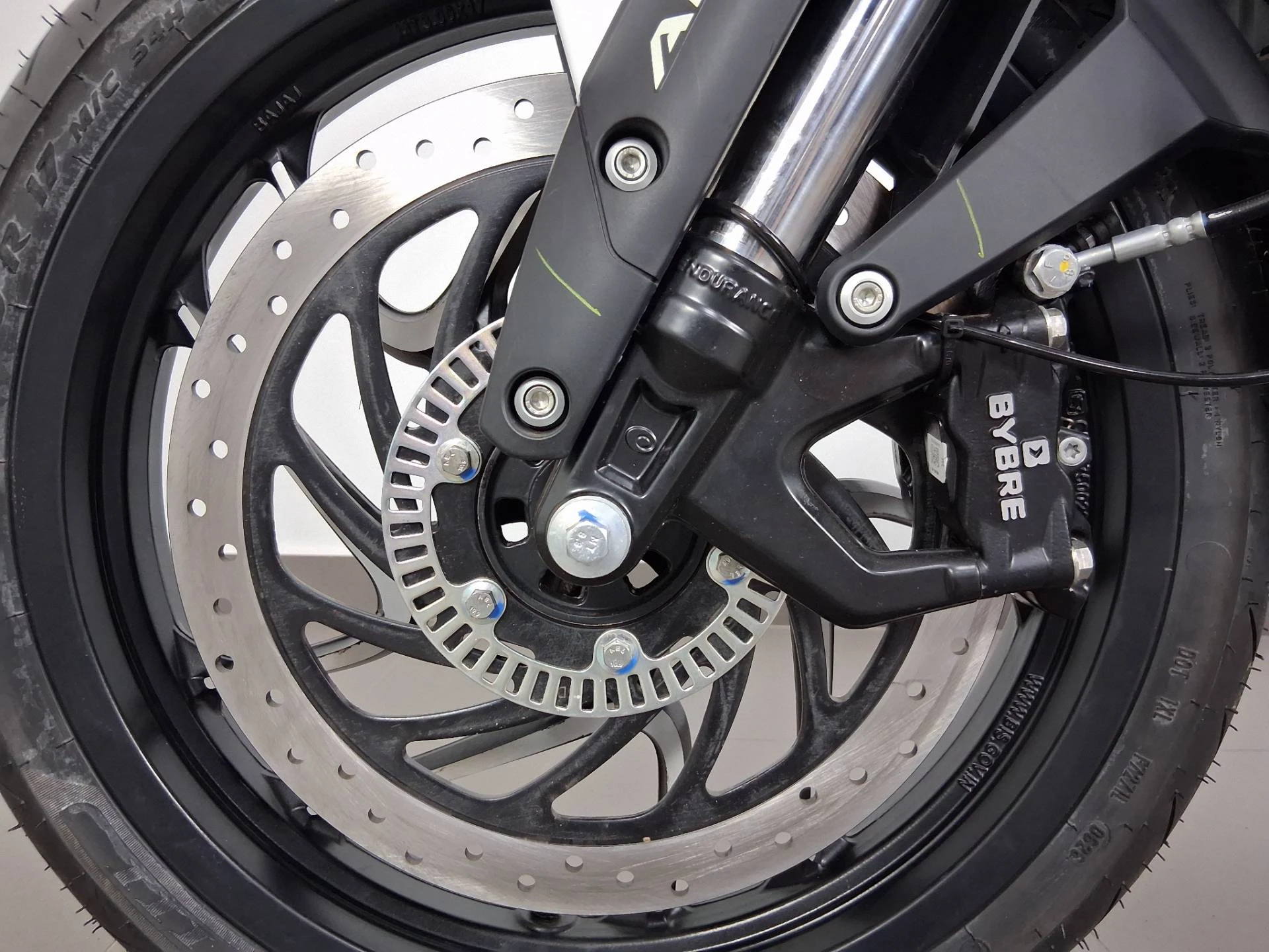 BAJAJ DOMINAR 400
