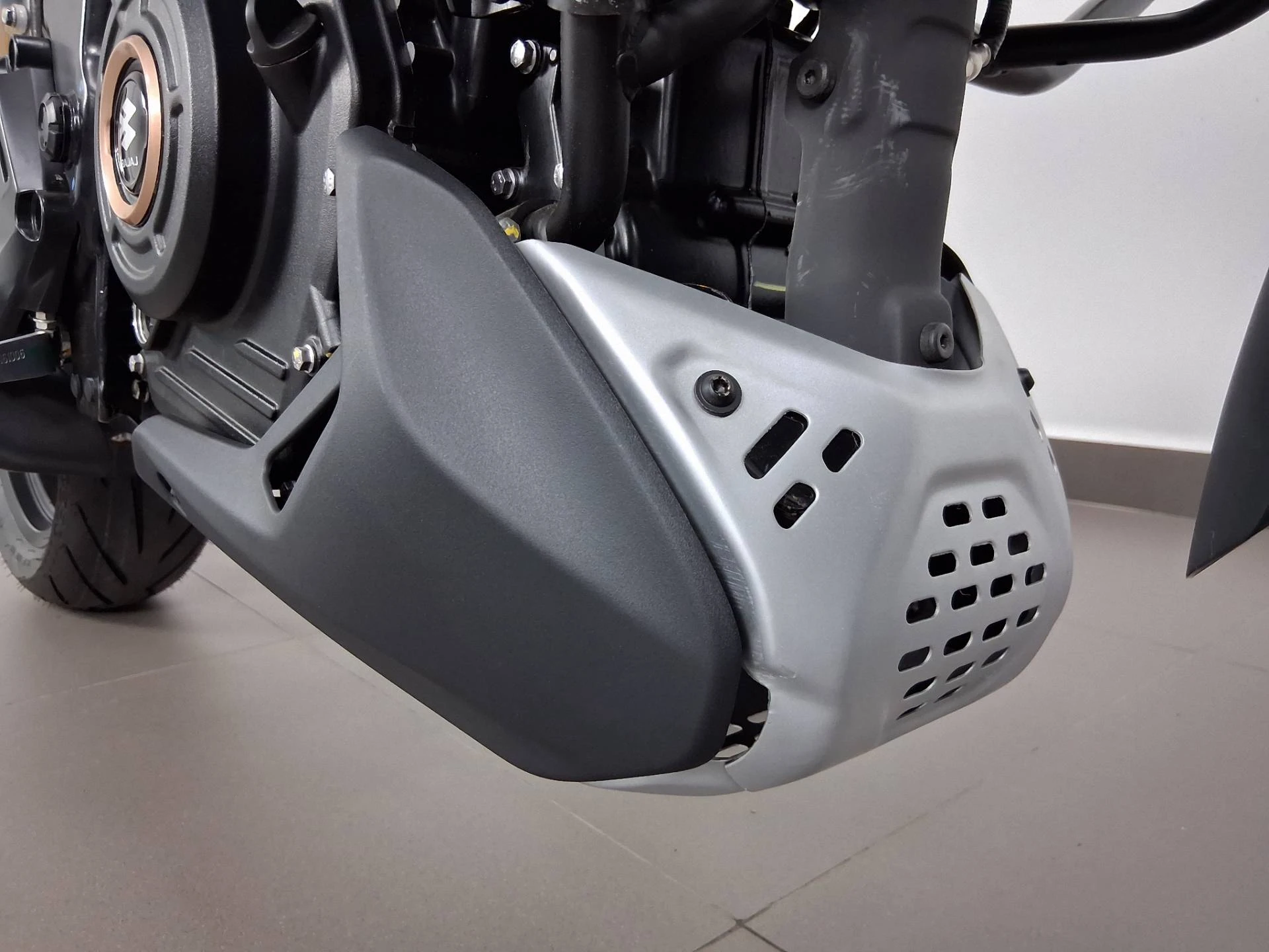 BAJAJ DOMINAR 400