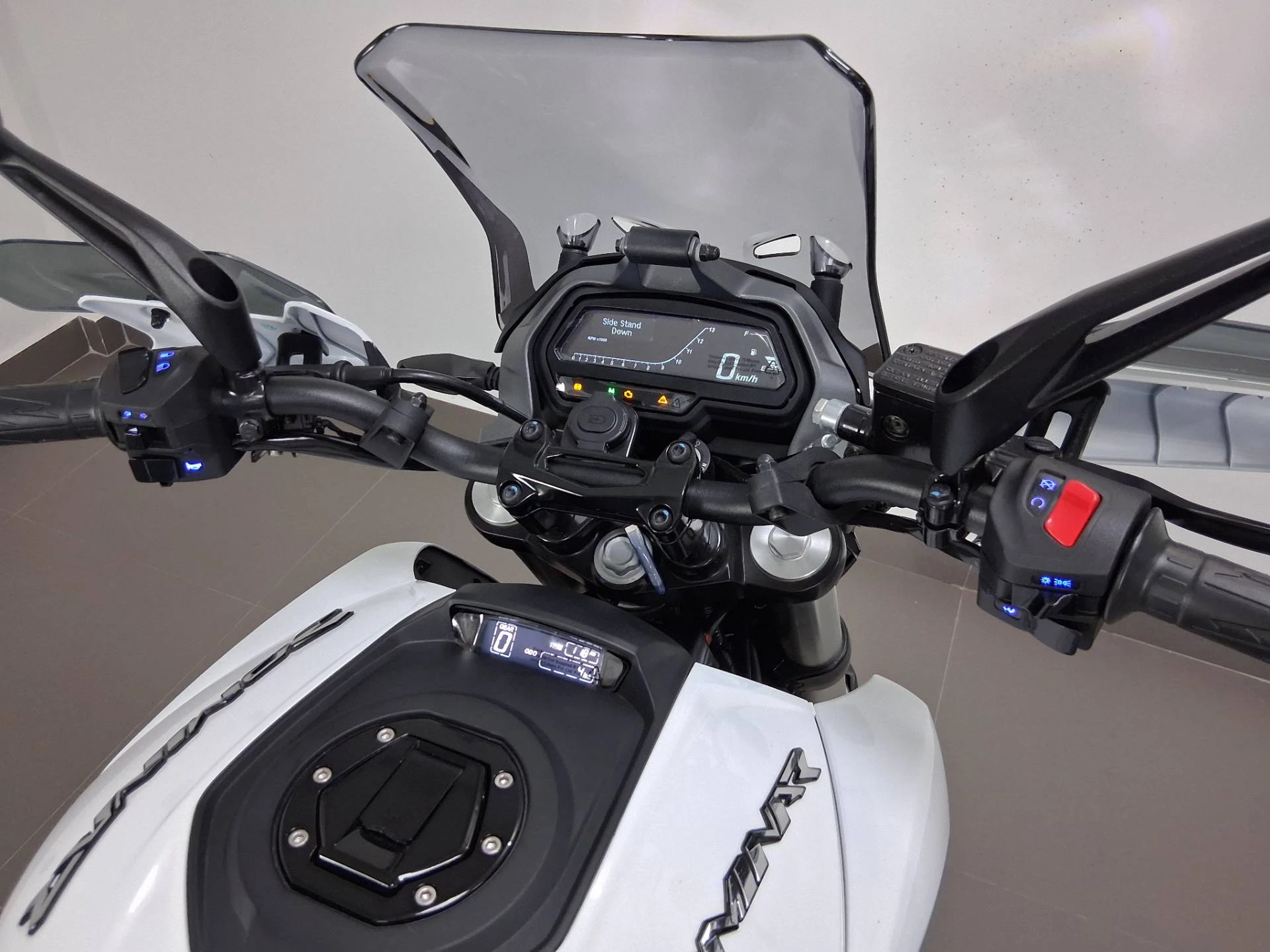 BAJAJ DOMINAR 400