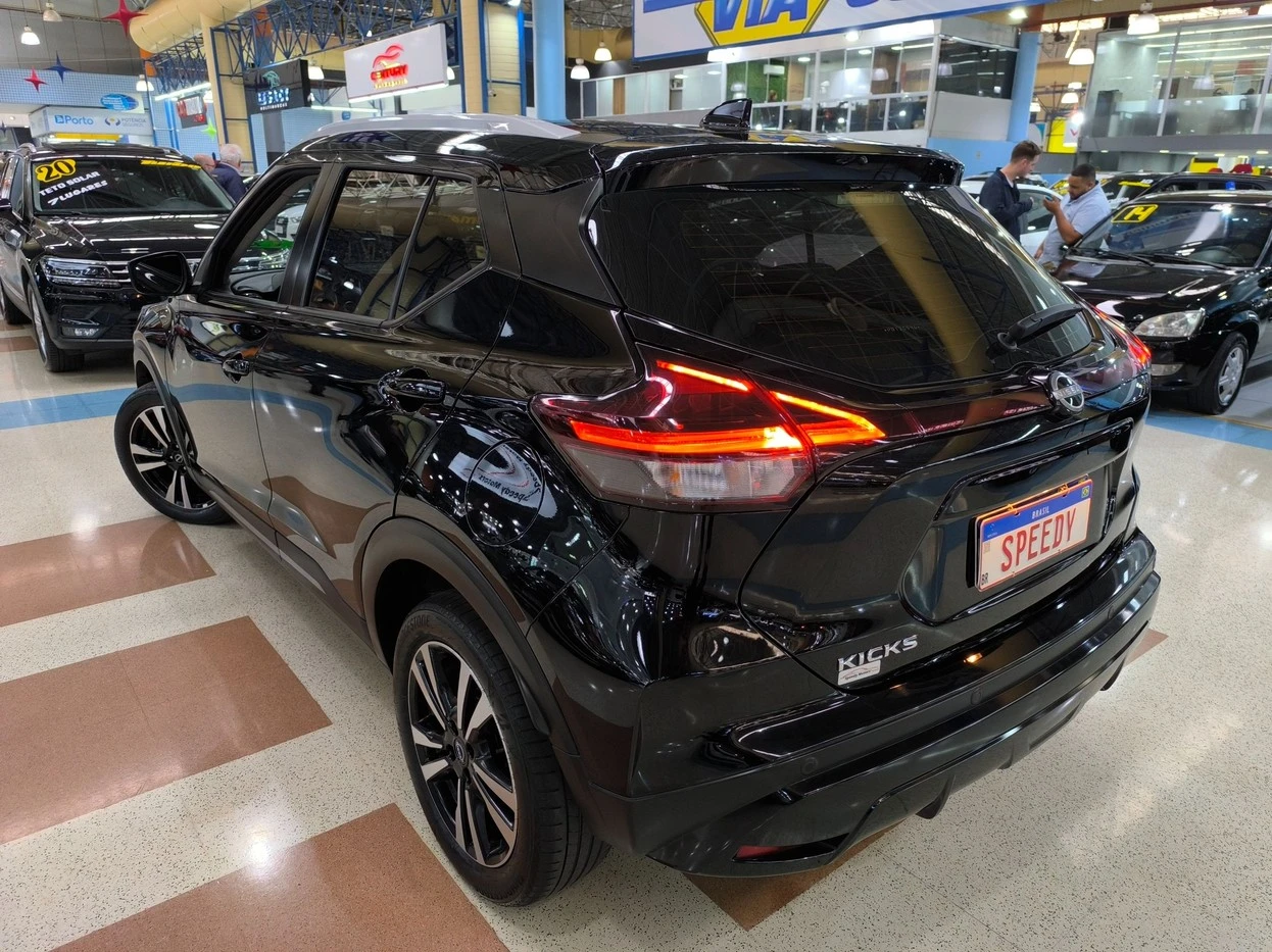 NISSAN KICKS
