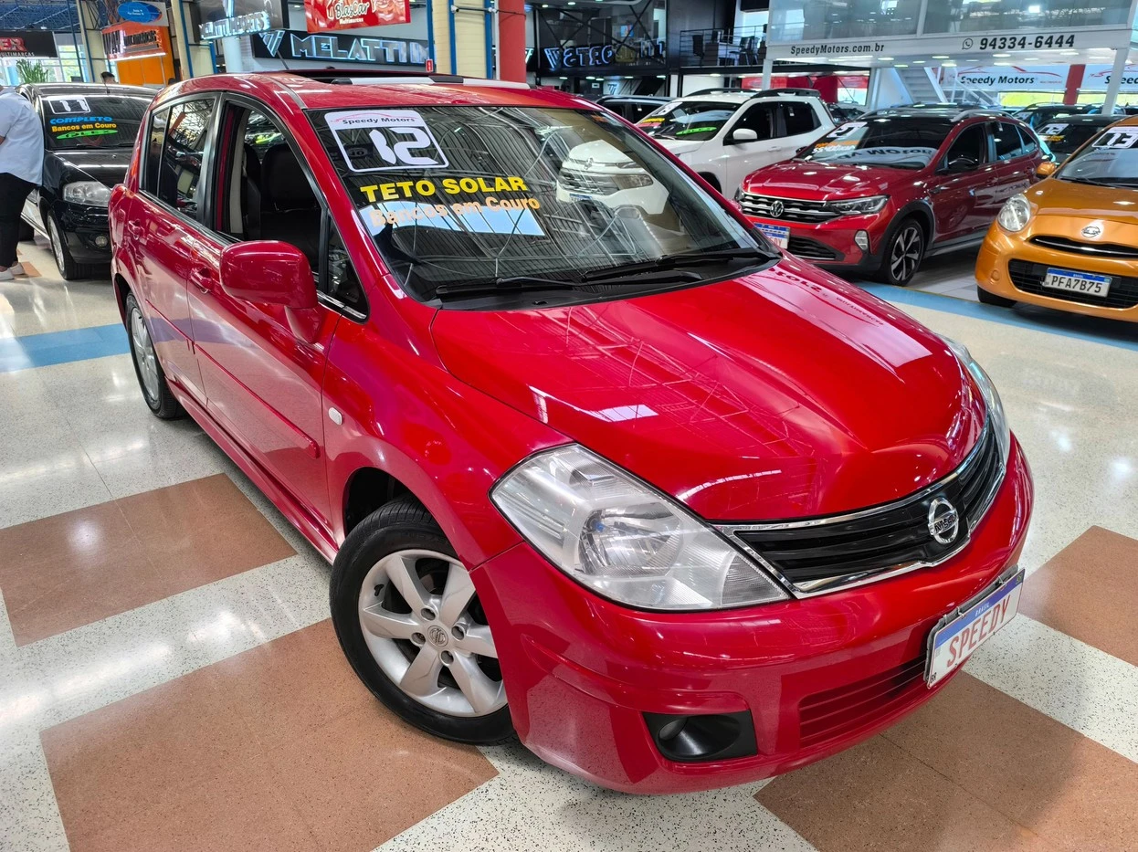 NISSAN TIIDA