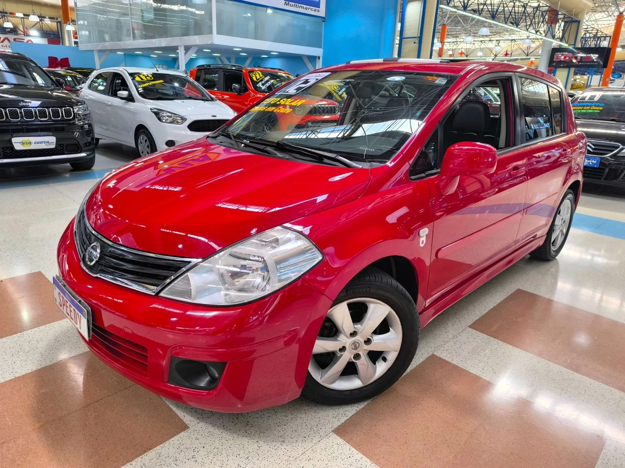 NISSAN TIIDA
