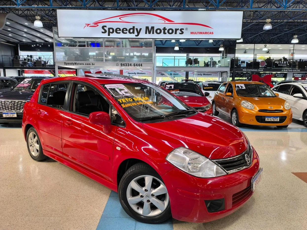 NISSAN TIIDA