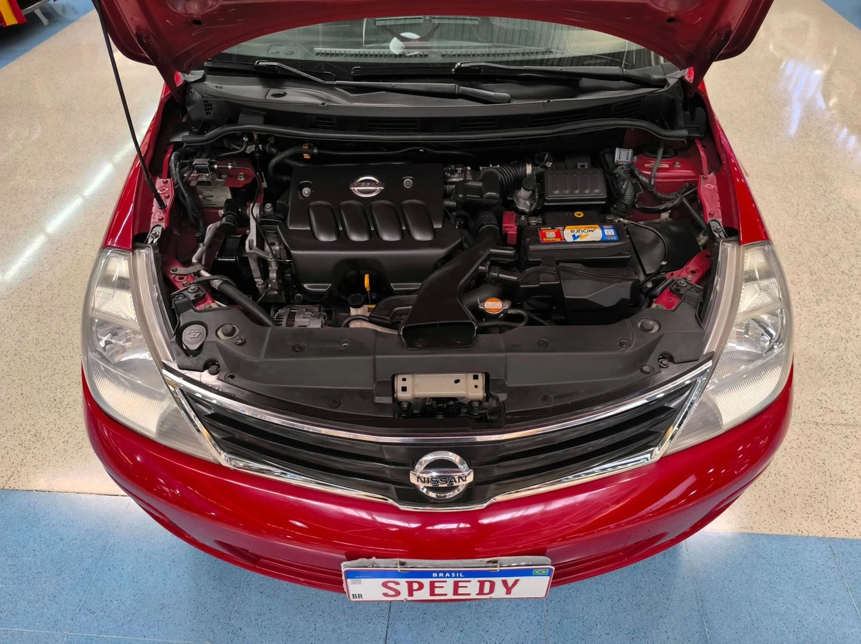 NISSAN TIIDA