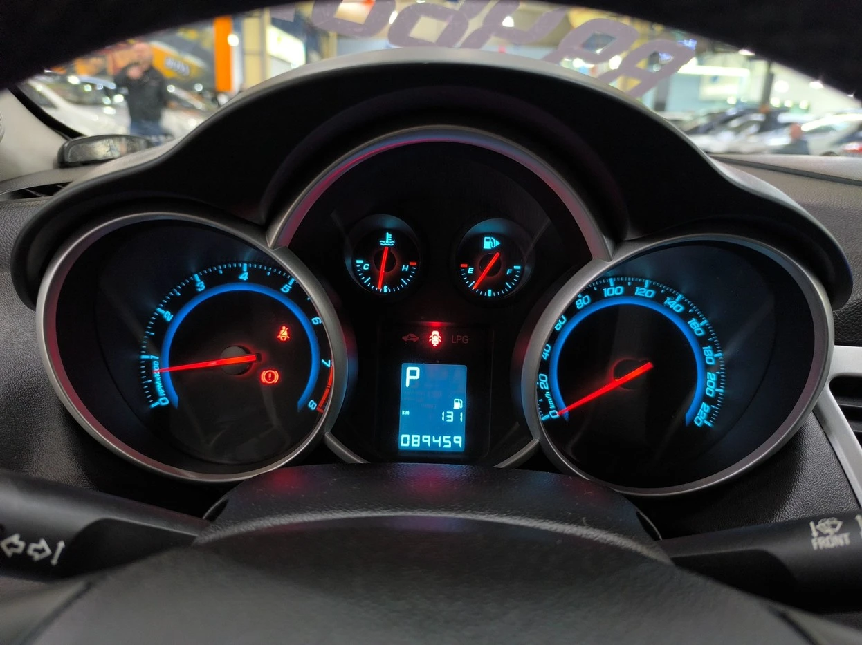CHEVROLET CRUZE