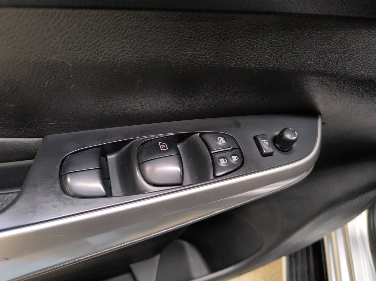NISSAN FRONTIER