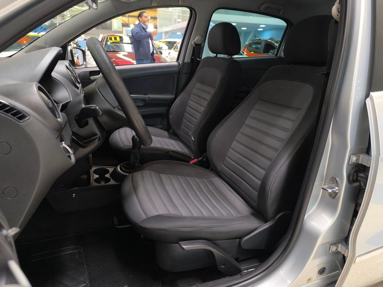 VOLKSWAGEN GOL