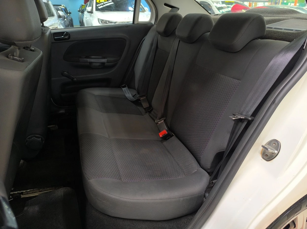 VOLKSWAGEN VOYAGE