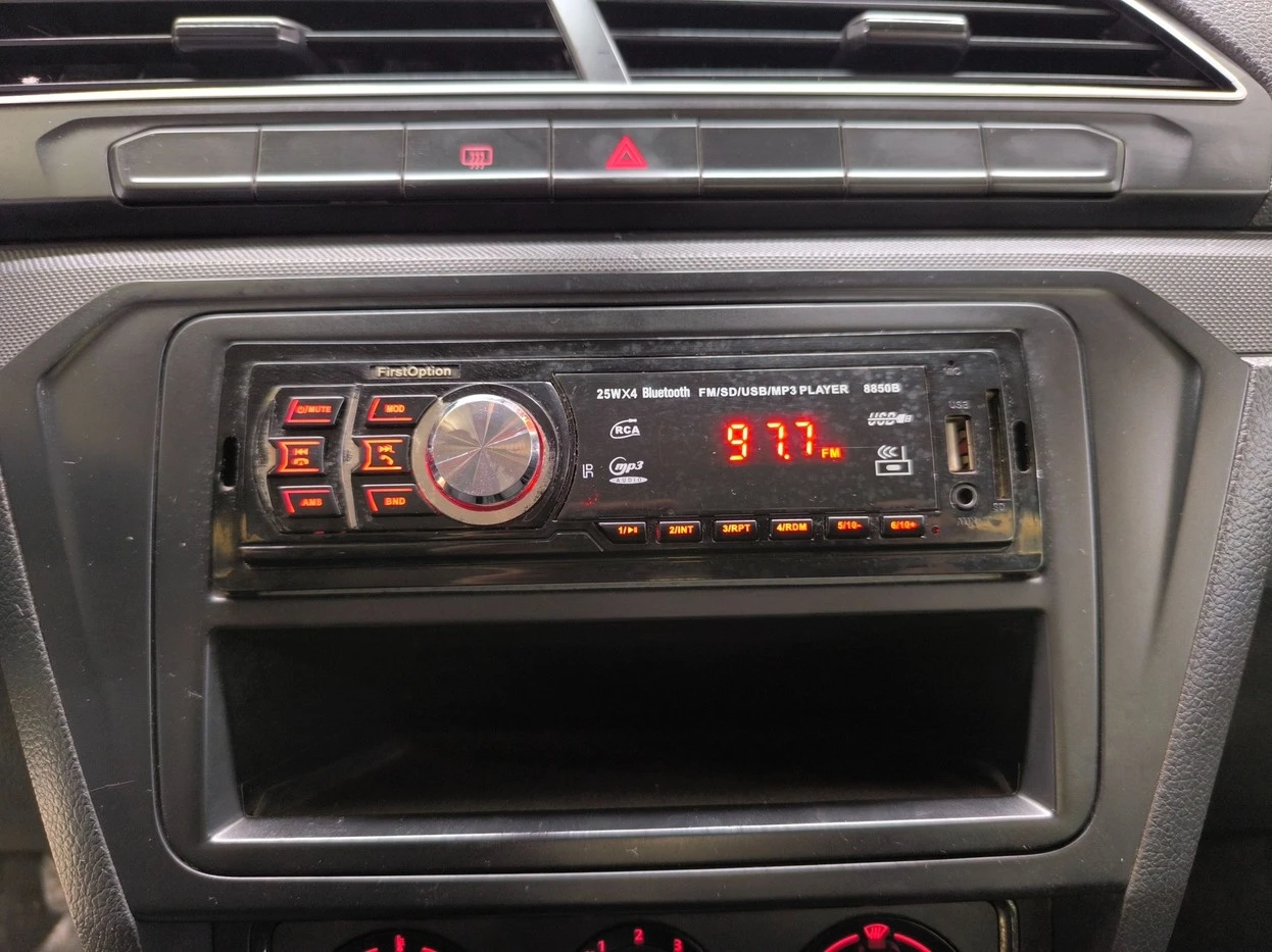 VOLKSWAGEN VOYAGE