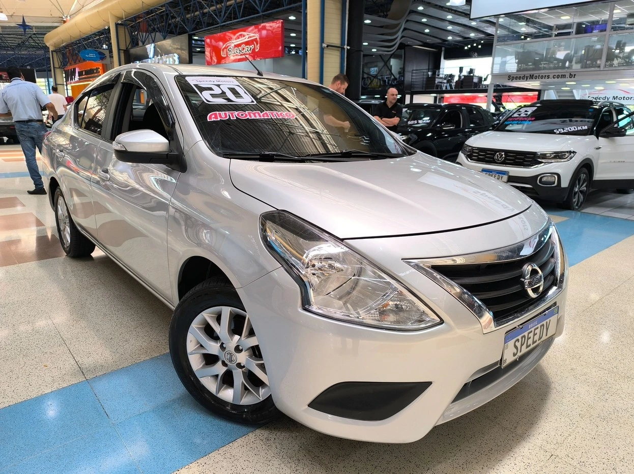 NISSAN VERSA