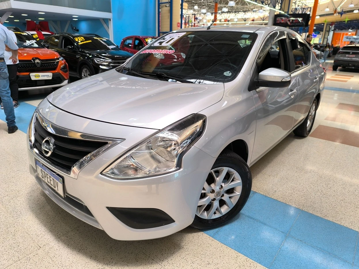 NISSAN VERSA