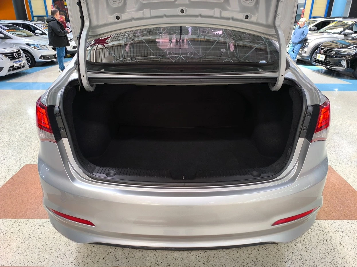 HYUNDAI HB20S