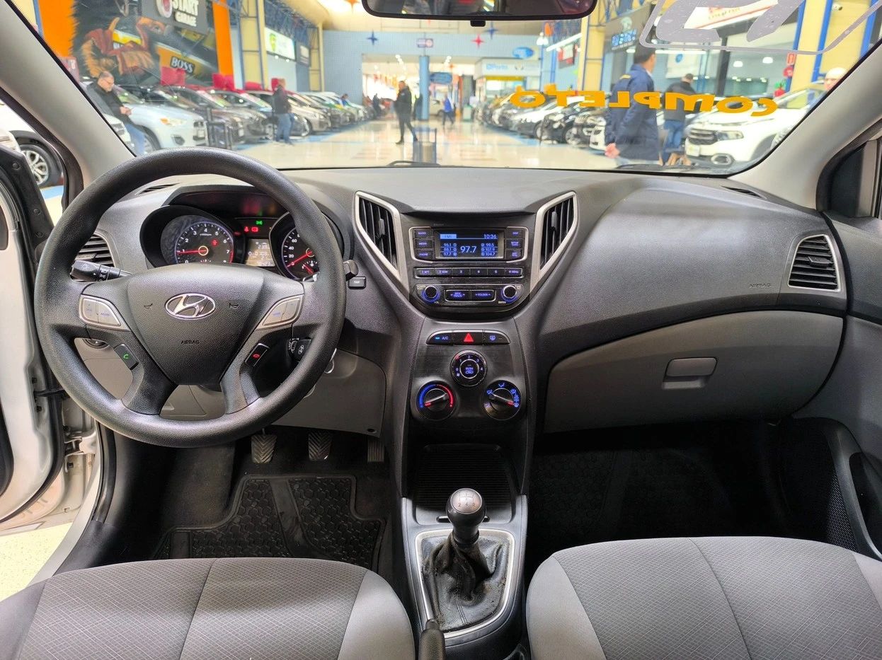 HYUNDAI HB20S
