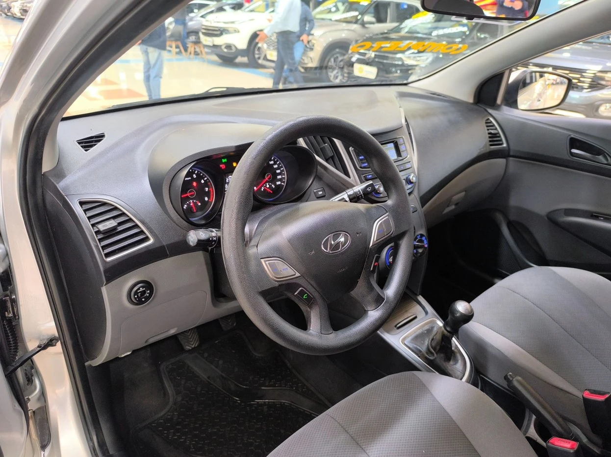 HYUNDAI HB20S
