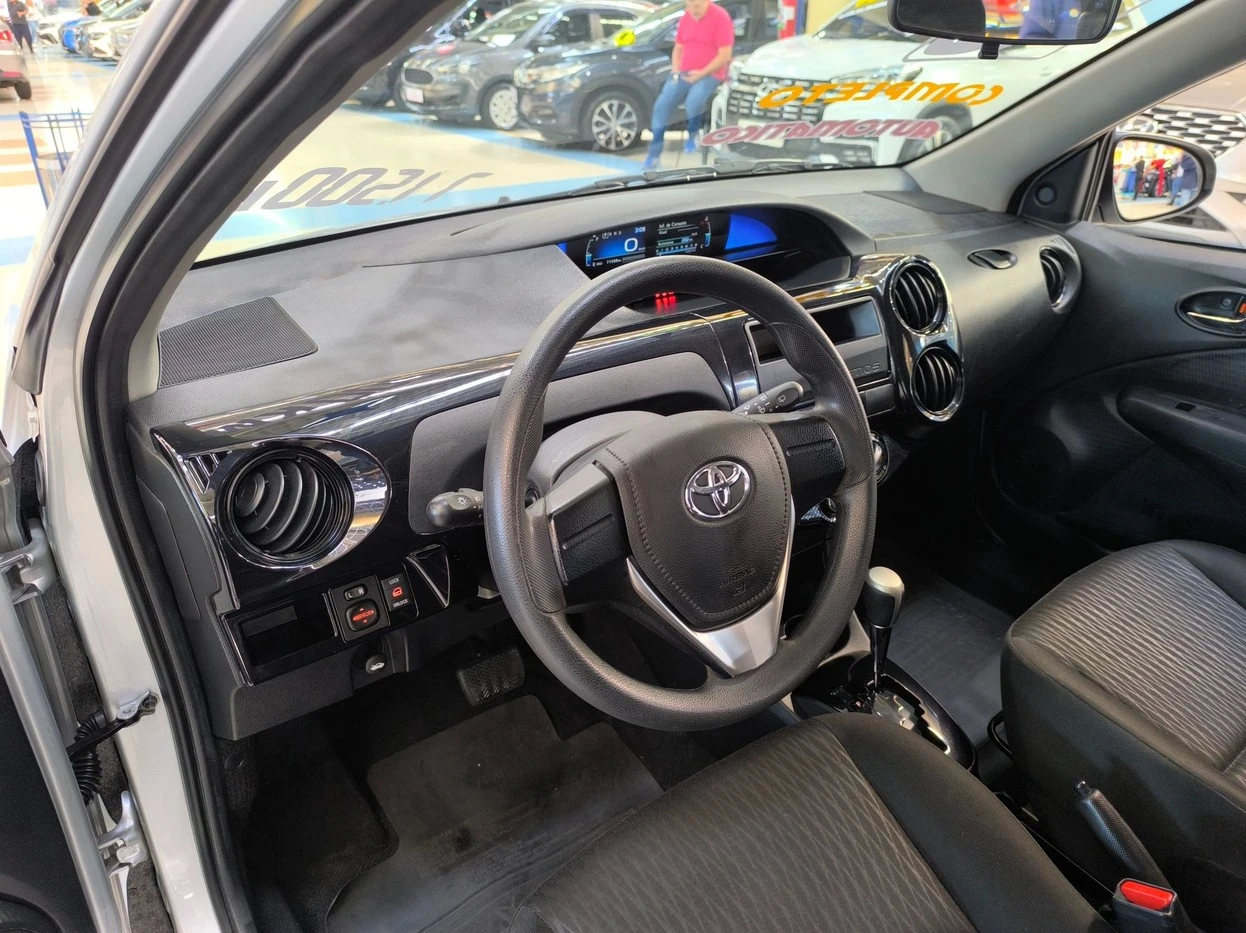 TOYOTA ETIOS