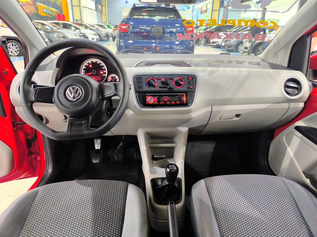 VOLKSWAGEN UP