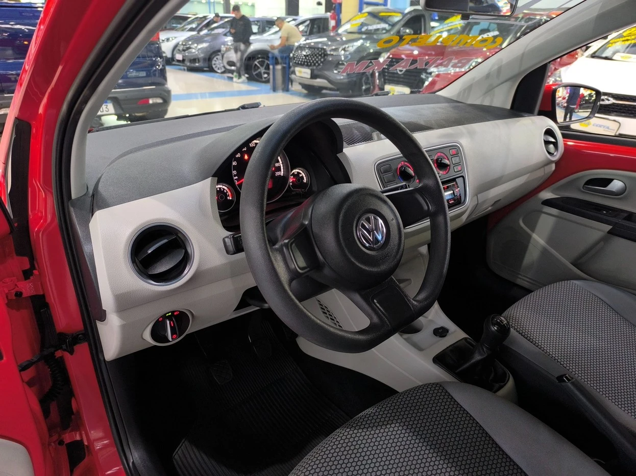 VOLKSWAGEN UP