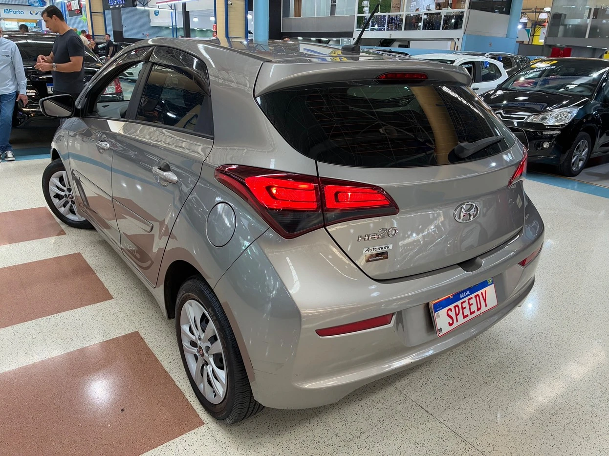 HYUNDAI HB20