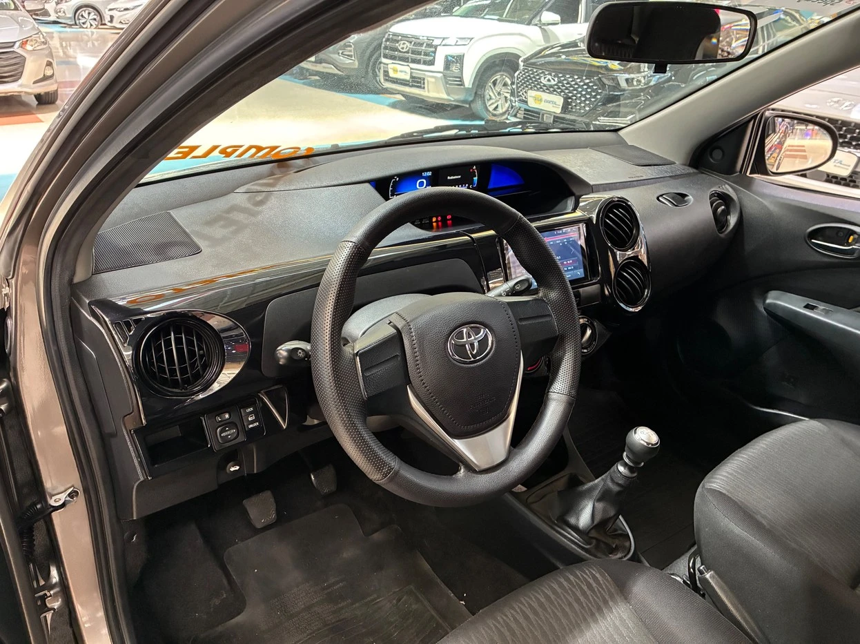 TOYOTA ETIOS