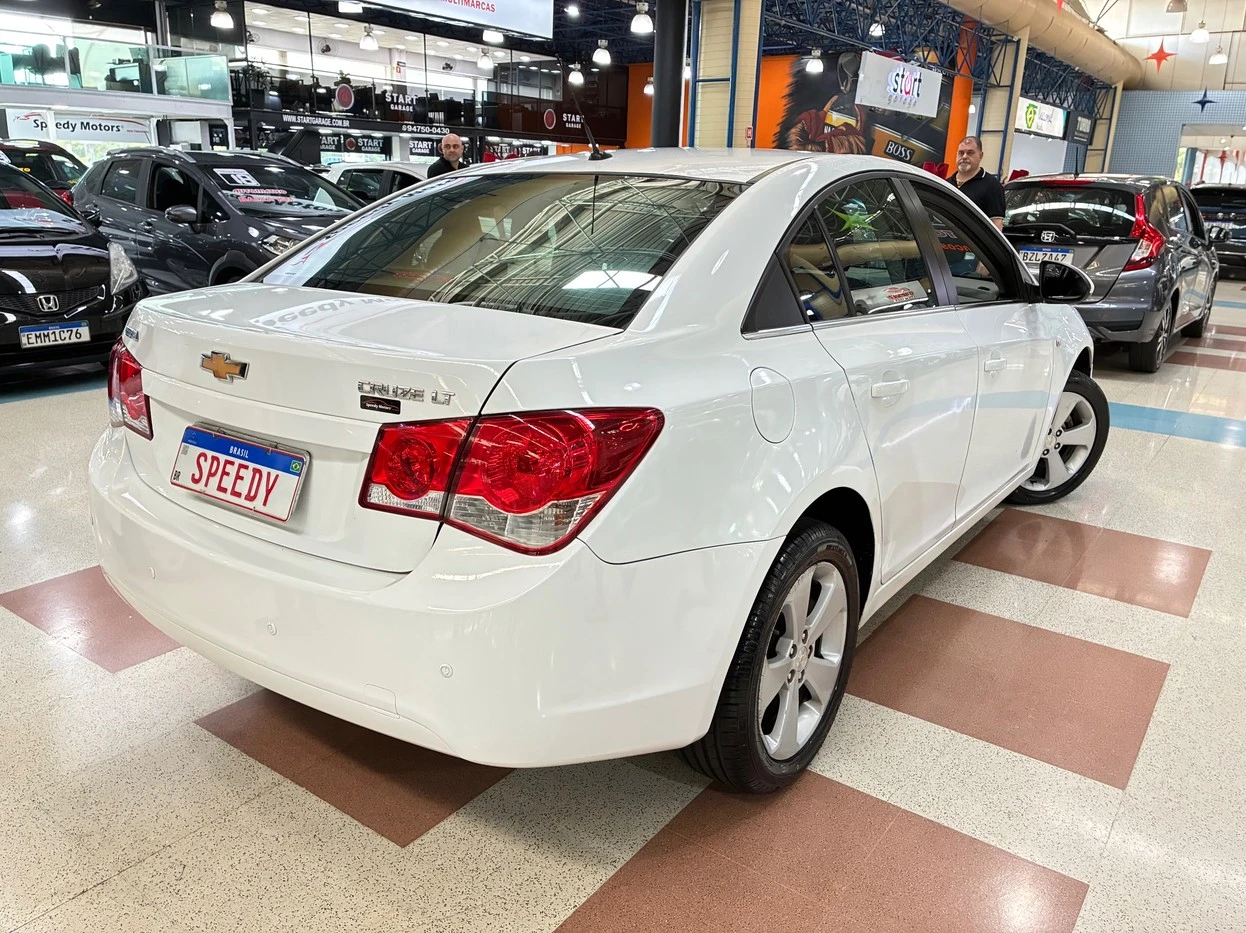 CHEVROLET CRUZE