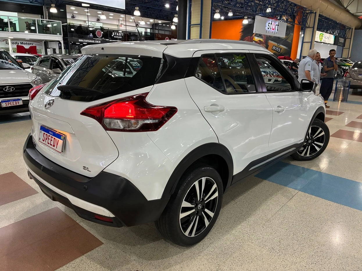NISSAN KICKS