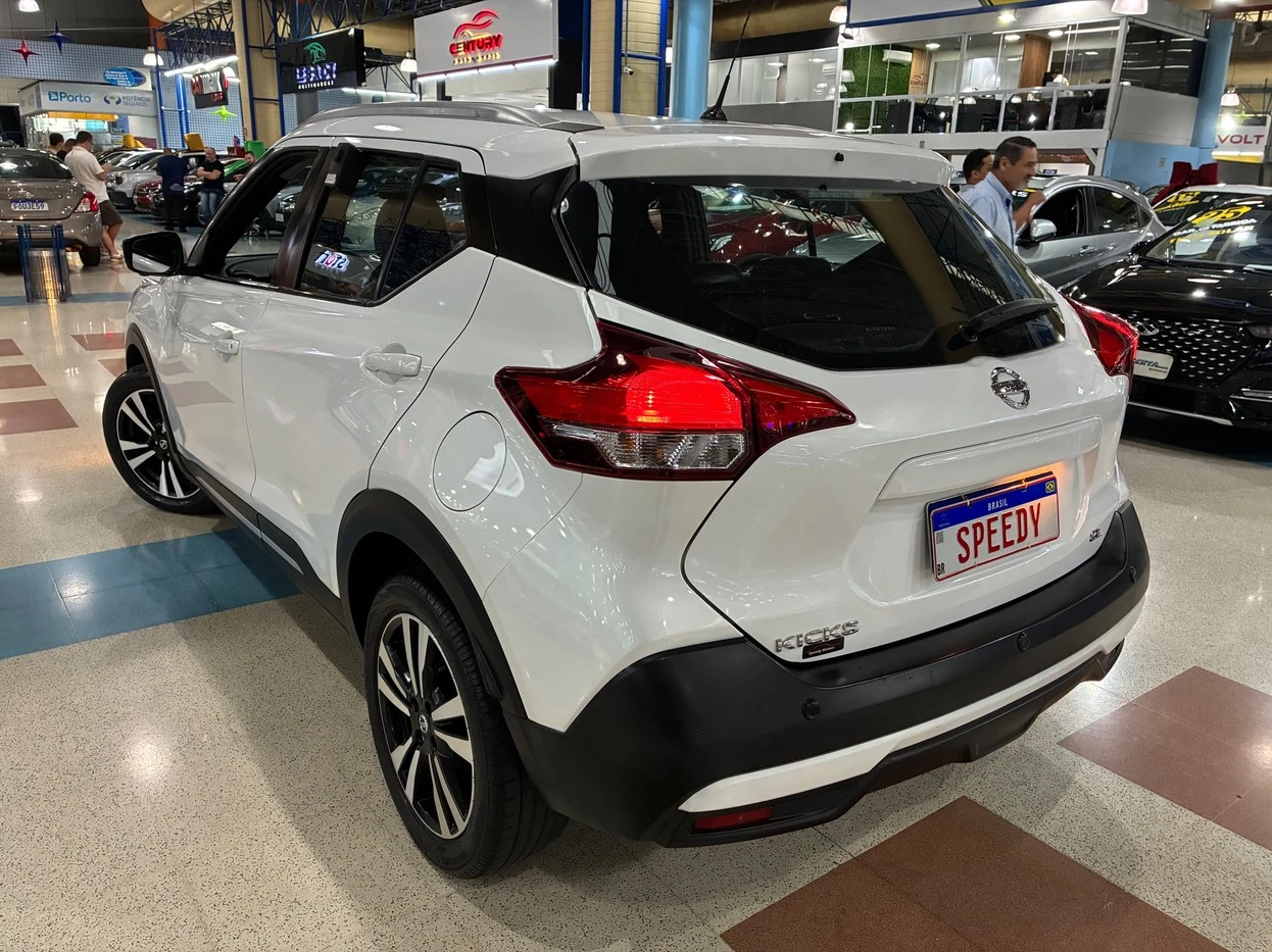 NISSAN KICKS