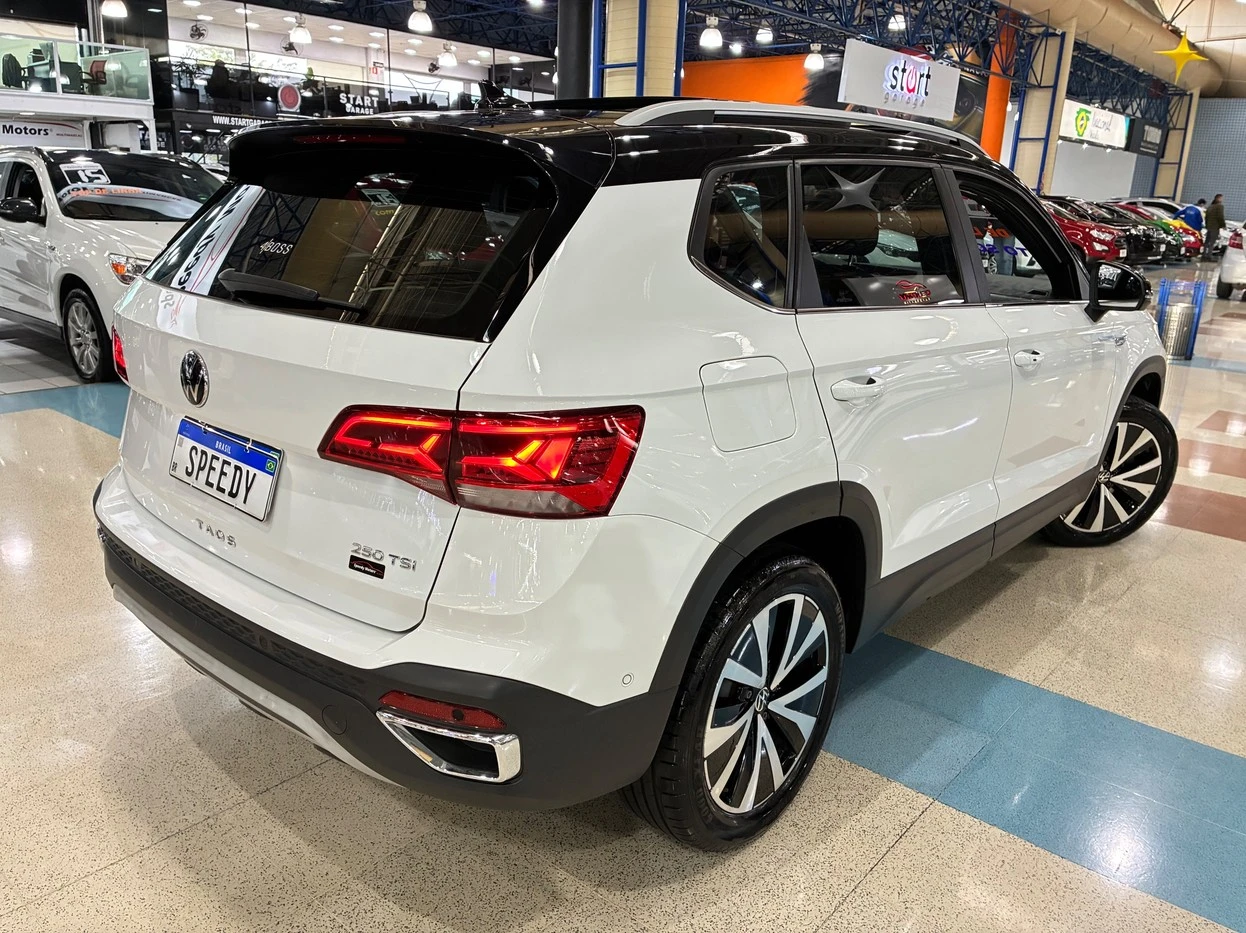 VOLKSWAGEN TAOS